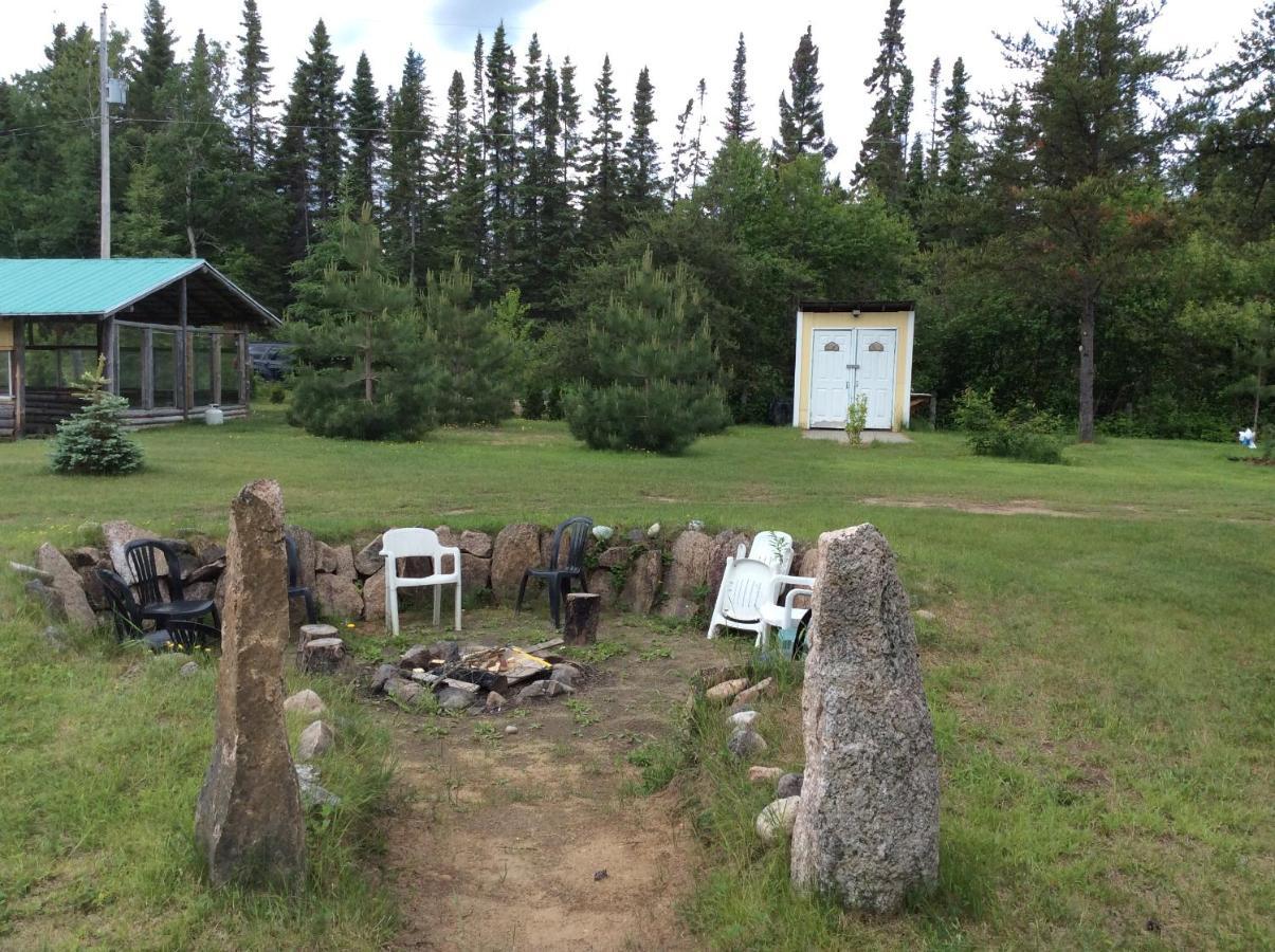 Gîte de la Montagne Enchantée Métabetchouan Extérieur photo